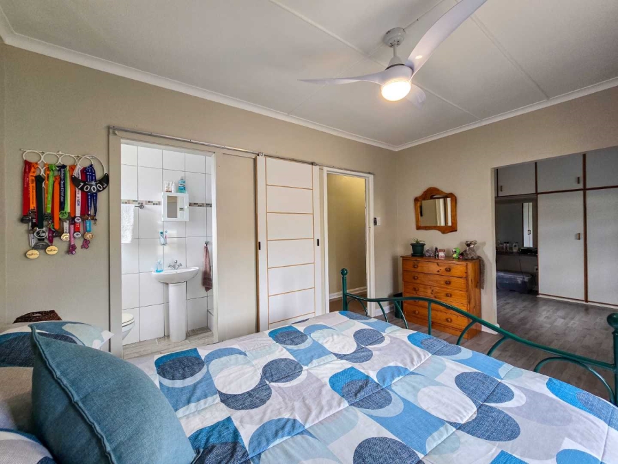 3 Bedroom Property for Sale in Stilbaai Wes Western Cape